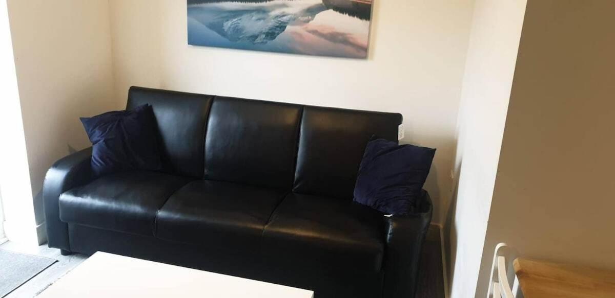 Sav Nottingham Road - 1 Bed Flat *