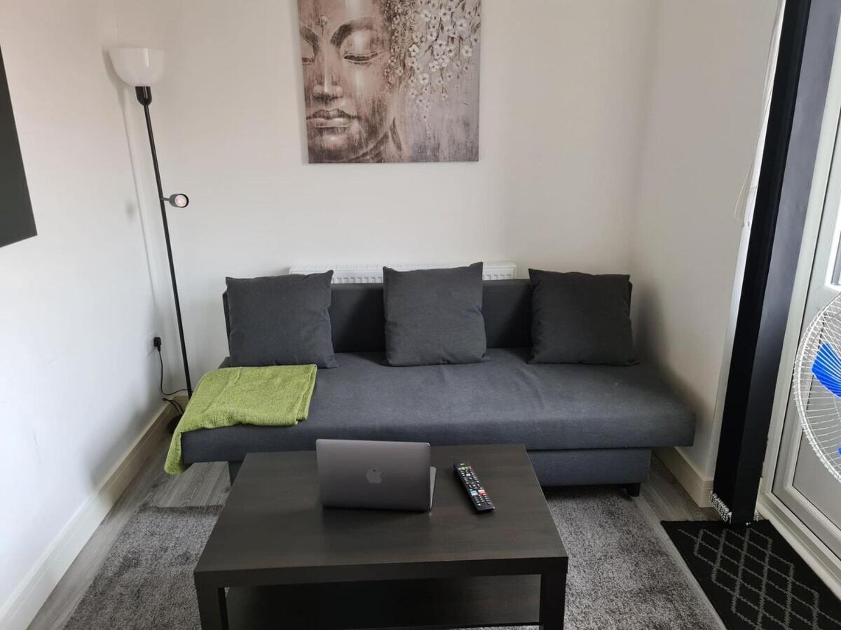 Sav Nottingham Road - 1 Bed Flat *