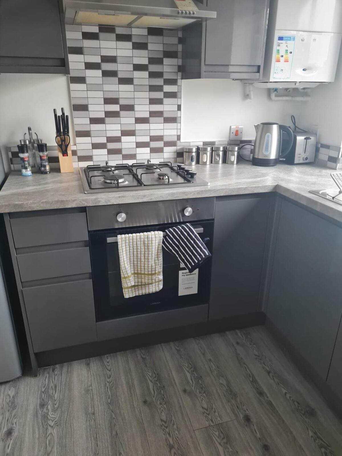 Sav Nottingham Road - 1 Bed Flat Apartment *